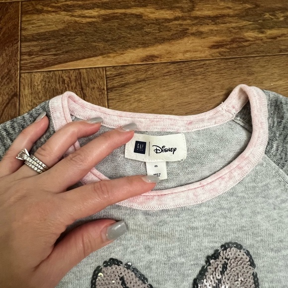 Disney Gray Sequin Daisy Duck Kids Top - Picture 3 of 4